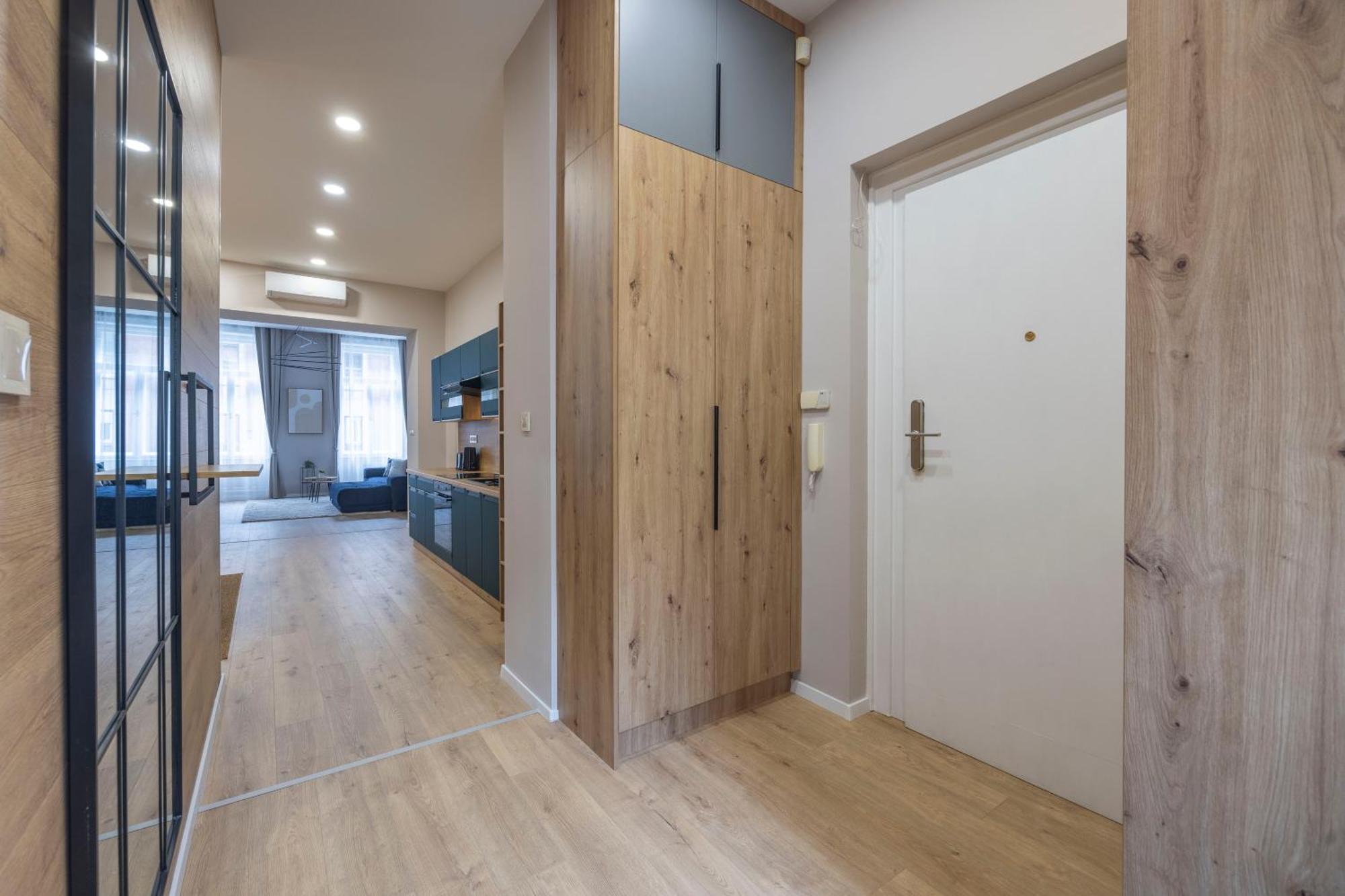 Luxe & Charm Grand With 3bedrm, 3bathrm Apartamento Budapest