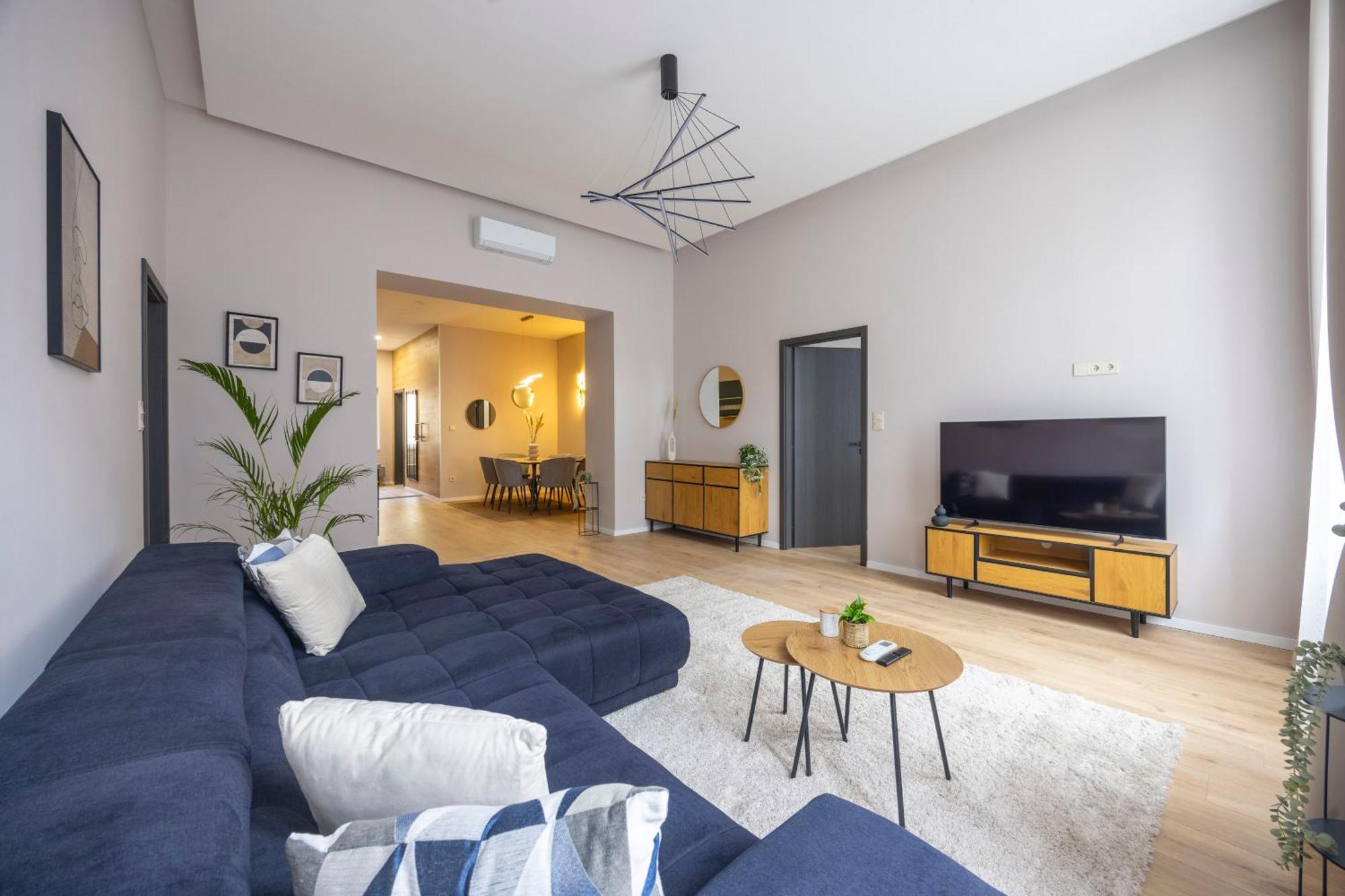 Apartment Luxe & Charm Grand With 3bedrm, 3bathrm *